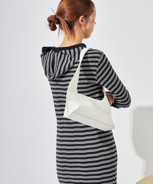 MILLER（ミラー）の「R.P.miller/ミラー PANELRIB Hood OP ボーダーデザイン フード付きワンピース（ワンピース・レディース・ブルー/ブラック/レッド/ブラウン/ブラック×ホワイト・FREE）」の19枚目の写真