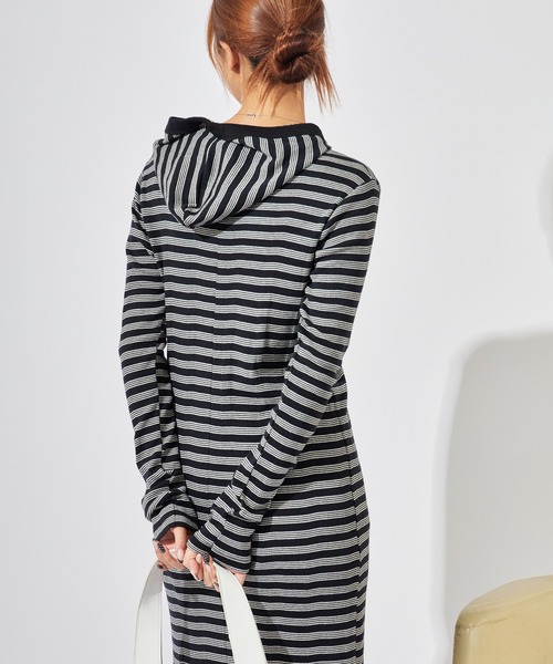 MILLER（ミラー）の「R.P.miller/ミラー PANELRIB Hood OP ボーダーデザイン フード付きワンピース（ワンピース・レディース・ブルー/ブラック/レッド/ブラウン/ブラック×ホワイト・FREE）」の21枚目の写真