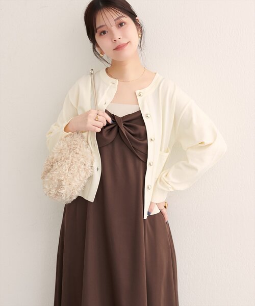 natural couture（ナチュラルクチュール）の「ぷっくり金釦ポケ付きカーデ（カーディガン/ボレロ・レディース・ブラウン/ネイビー/ブラック/オフホワイト・FREE）」の2枚目の写真
