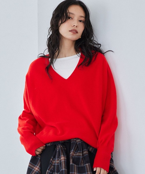 BARNYARDSTORM（バンヤードストーム）の「BARNYARDSTORM / Vネックホールガーメントニット【MADE IN JAPAN】（ニット/セーター・レディース・ライトグレー/レッド/オフホワイト/ライトベージュ/パープル・FREE）」の5枚目の写真