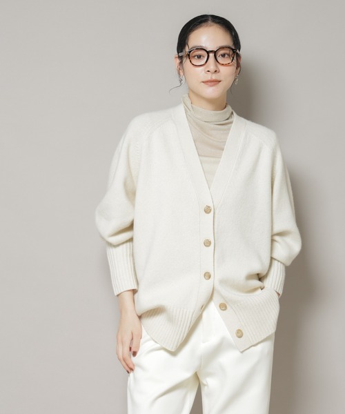 NANO universe（ナノユニバース）の「AQUAウールカシミヤVネックカーディガン（カーディガン/ボレロ・レディース・ブラウン/オフホワイト/グレー/ピンク・FREE）」の12枚目の写真