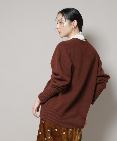 NANO universe（ナノユニバース）の「AQUAウールカシミヤVネックカーディガン（カーディガン/ボレロ・レディース・ブラウン/オフホワイト/グレー/ピンク・FREE）」の20枚目の写真