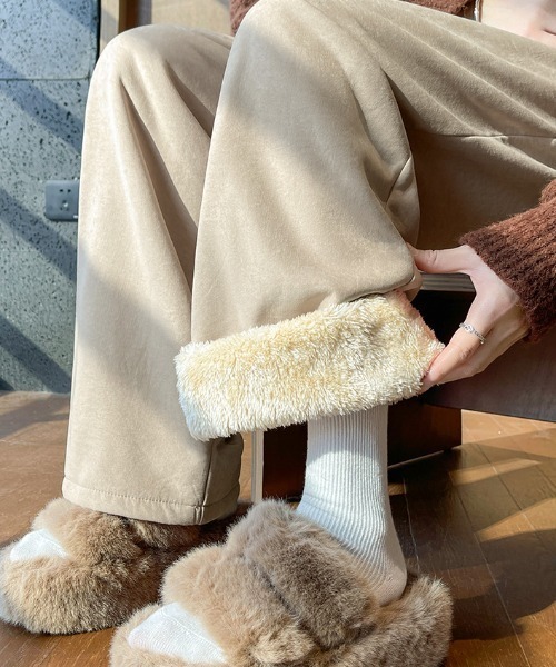 SHEPP(シープ)の「裏ボア ルーズシルエットワイドパンツ(スウェットパンツ・レディース・アイボリー/ブラック/ベージュ・L/M)」の1枚目の写真