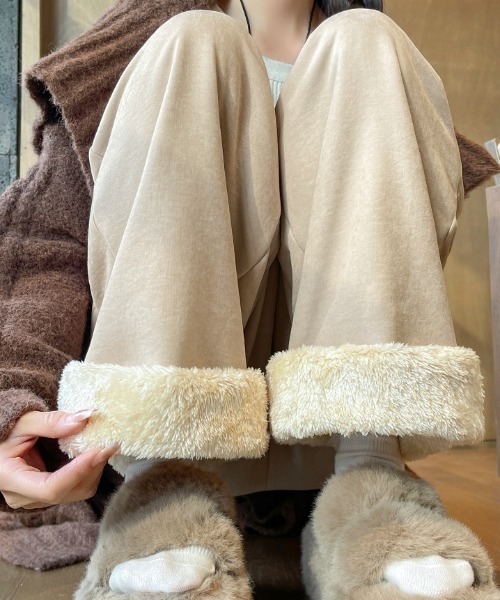 SHEPP(シープ)の「裏ボア ルーズシルエットワイドパンツ(スウェットパンツ・レディース・アイボリー/ブラック/ベージュ・L/M)」の5枚目の写真