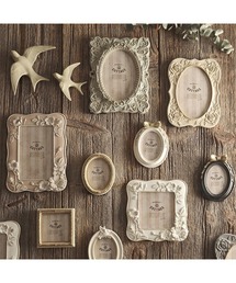 MILLION CARATS | “リボン×オーバル”《artipur COTTAGE》私らしい思い出を包むフォトフレーム小さなリボンが添える可憐なアクセント。飾るだけで空間が優しく華やぐインテリア毎日の景色に溶け込むサイズ感で、ギフトにもぴったりのクラシカルフレーム 9.5×12.5cm(フォトフレーム)