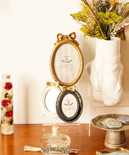 MILLION CARATS（ミリオンカラッツ）の「“リボン×オーバル”《artipur COTTAGE》私らしい思い出を包むフォトフレーム小さなリボンが添える可憐なアクセント。飾るだけで空間が優しく華やぐインテリア毎日の景色に溶け込むサイズ感で、ギフトにもぴったりのクラシカルフレーム 9.5×12.5cm（フォトフレーム・レディース・オフホワイト/ブラック・FREE）」の16枚目の写真