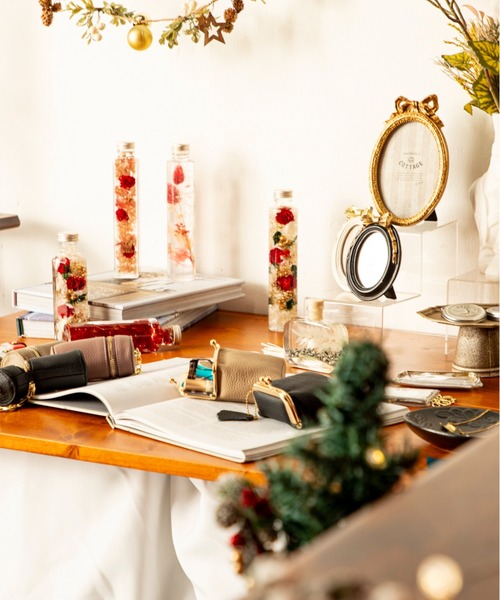 MILLION CARATS（ミリオンカラッツ）の「“リボン×オーバル”《artipur COTTAGE》私らしい思い出を包むフォトフレーム小さなリボンが添える可憐なアクセント。飾るだけで空間が優しく華やぐインテリア毎日の景色に溶け込むサイズ感で、ギフトにもぴったりのクラシカルフレーム 9.5×12.5cm（フォトフレーム・レディース・オフホワイト/ブラック・FREE）」の17枚目の写真