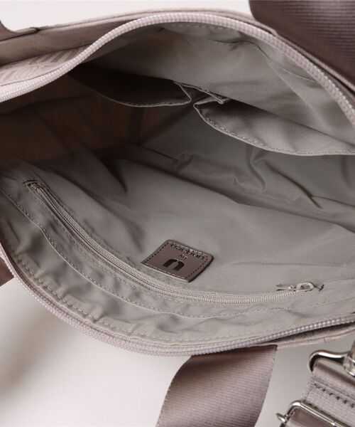 U by Ungaro（ユーバイウンガロ）の「U by ungaro(ユーバイウンガロ)　ルイ　2WAYトート（トートバッグ・レディース・ベージュ/ブラック/ブルーグレー・FREE）」の7枚目の写真