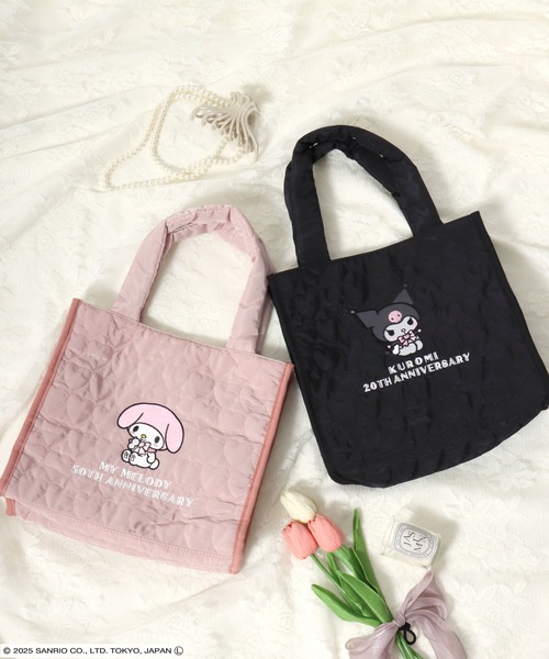 sanrio(サンリオ)の「sanrio(サンリオ)マイメロディ&クロミ 周年モデル キャラクターワンポイント刺繍ハートキルティングミニトートバッグ レディース(トートバッグ・レディース・ブラック/ピンク・FREE)」の5枚目の写真