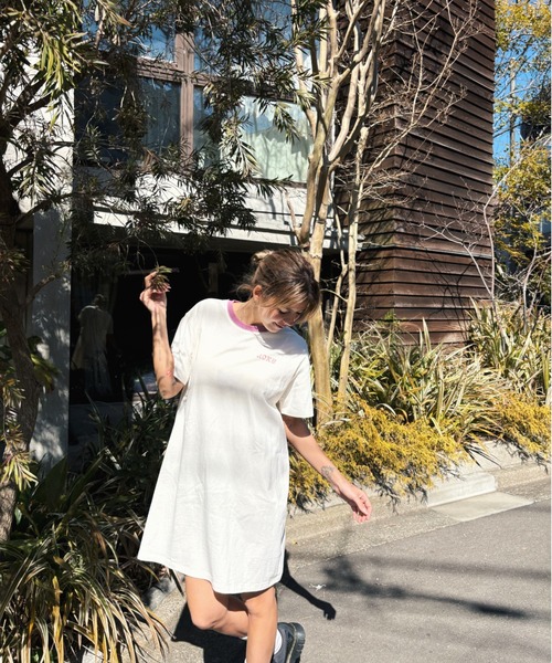 ROXY(ロキシー)の「MARGUERITE DRESS/ロキシーワンピース(ワンピース・レディース・グレー/ブラック/ホワイト・MEDIUM/LARGE)」の19枚目の写真