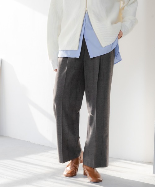 Elura(エルーラ)の「スリムウォームセミフレアパンツ<低身長サイズあり>/605971(その他パンツ・レディース・グレー系その他/ライトピンク/チャコールグレー/グレー/ネイビー/ライトグレー・MEDIUM/LARGE/FREE(S))」の1枚目の写真