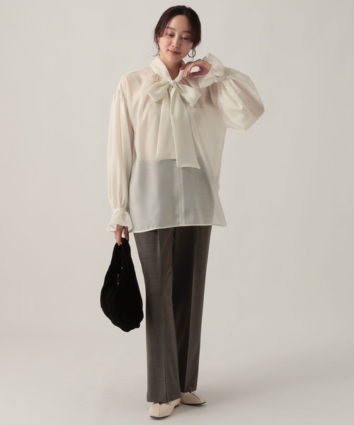 Elura(エルーラ)の「スリムウォームセミフレアパンツ<低身長サイズあり>/605971(その他パンツ・レディース・グレー系その他/ライトピンク/チャコールグレー/グレー/ネイビー/ライトグレー・MEDIUM/LARGE/FREE(S))」の15枚目の写真