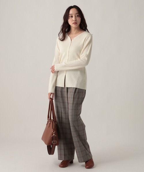 Elura(エルーラ)の「スリムウォームセミフレアパンツ<低身長サイズあり>/605971(その他パンツ・レディース・グレー系その他/ライトピンク/チャコールグレー/グレー/ネイビー/ライトグレー・MEDIUM/LARGE/FREE(S))」の7枚目の写真