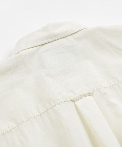 FRIZMWORKS(フリズムワークス)の「FEATHER CN RELAXED HALF SHIRT _ IVORY(シャツ/ブラウス・メンズ・その他・SMALL/MEDIUM/LARGE)」の6枚目の写真