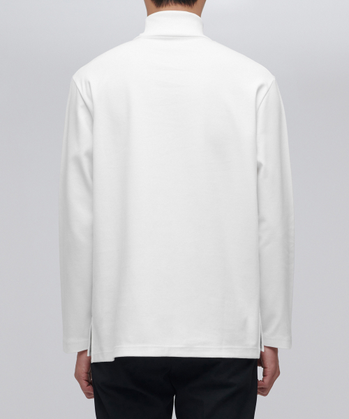 MUSINSA STANDARD（ムシンサスタンダード）の「フォンテタートルネック長袖Tシャツ[オフホワイト]（Tシャツ/カットソー・メンズ・その他・SMALL/MEDIUM/LARGE/X-LARGE/XX-LARGE/XXX-LARGE）」の3枚目の写真