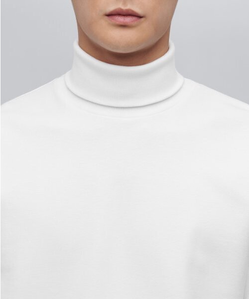 MUSINSA STANDARD（ムシンサスタンダード）の「フォンテタートルネック長袖Tシャツ[オフホワイト]（Tシャツ/カットソー・メンズ・その他・SMALL/MEDIUM/LARGE/X-LARGE/XX-LARGE/XXX-LARGE）」の4枚目の写真