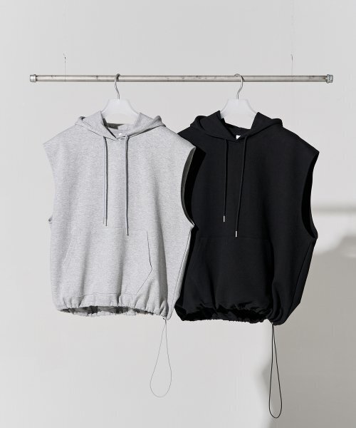 XERO（ゼロ）の「String Hood Sweat Vest [2 Colors]（パーカー・レディース・ブラック/グレー・LARGE/MEDIUM）」の3枚目の写真