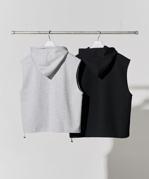 XERO（ゼロ）の「String Hood Sweat Vest [2 Colors]（パーカー・レディース・ブラック/グレー・LARGE/MEDIUM）」の4枚目の写真