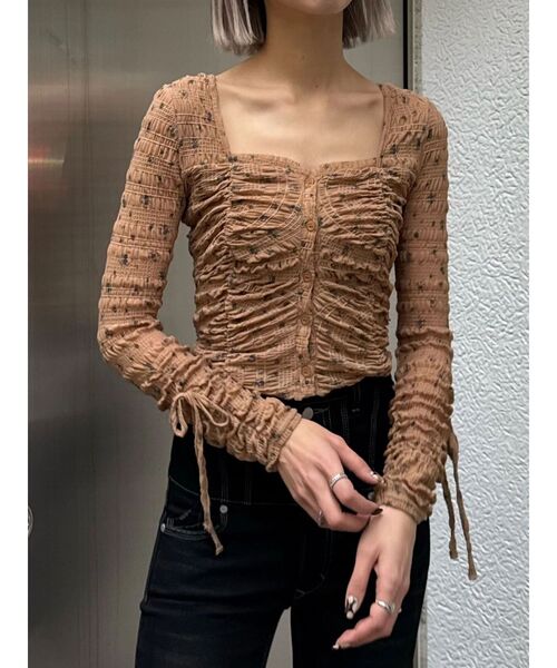 EMODA（エモダ）の「フロントボタンギャザートップ（Tシャツ/カットソー・レディース・アイボリー/ブラック/ベージュ/ホワイト・FREE）」の19枚目の写真