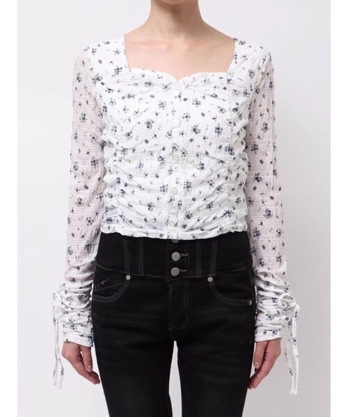 EMODA（エモダ）の「フロントボタンギャザートップ（Tシャツ/カットソー・レディース・アイボリー/ブラック/ベージュ/ホワイト・FREE）」の15枚目の写真