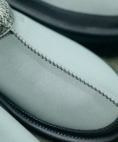 UGG(アグ)の「TASMAN REFLECTIVE 1172290-SRFL(ブーツ・メンズ・シルバー・10/9/8/11/7)」の10枚目の写真