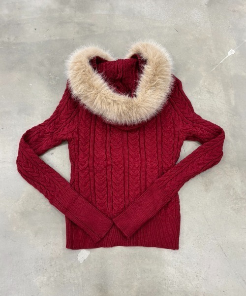 SHAGGIE（シャギー）の「ファー付きケーブルフードニット（カーディガン/ボレロ・レディース・ブラック/カーキ/レッド/ベージュ・FREE）」の11枚目の写真