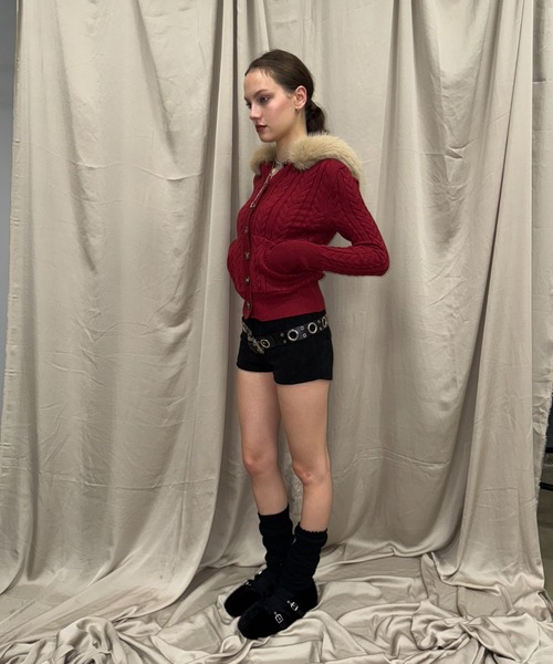 SHAGGIE（シャギー）の「ファー付きケーブルフードニット（カーディガン/ボレロ・レディース・ブラック/カーキ/レッド/ベージュ・FREE）」の9枚目の写真