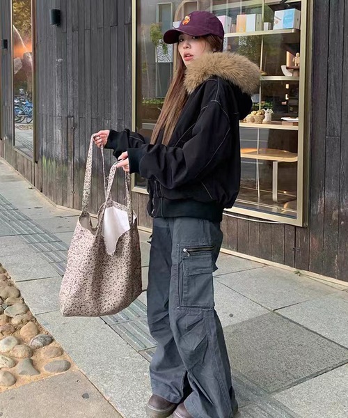 AsheKsha（アシクシャ）の「取り外し可能なファー付きフード付き防風ジャケット：秋冬のスタイルと防寒に欠かせないアイテム（ブルゾン・レディース・ブラック/グリーン・M）」の16枚目の写真