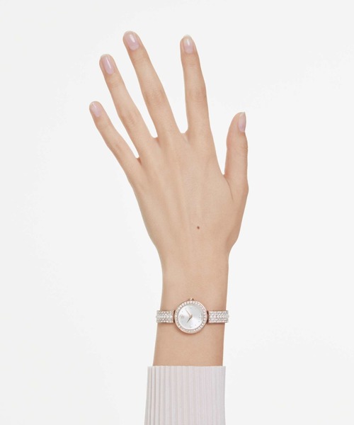 SWAROVSKI(スワロフスキー)の「【公式】【スワロフスキー】Matrix pearl bangle バングルウォッチ, スイス製, クリスタルを使ったブレスレット, ローズゴールドトーン仕上げ(アナログ腕時計・レディース・ホワイト・ONE SIZE)」の2枚目の写真