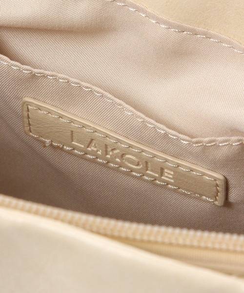 LAKOLE（ラコレ）の「3ポケット横長バッグ / 635602（ハンドバッグ・レディース・オフホワイト/ブラック・FREE）」の18枚目の写真