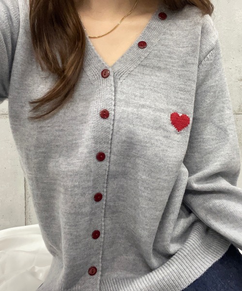 ROGER AND RAW(ロジャーアンドロウ)の「ハート ジャガードニットカーディガン(カーディガン/ボレロ・レディース・グレー/ホワイト・FREE)」の3枚目の写真