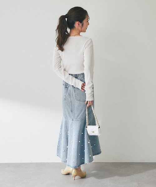 La boutique BonBon(ラブティックボンボン)の「ドレープネックプルオーバー(Tシャツ/カットソー・レディース・グレイッシュベージュ/オフホワイト/サックスブルー/ネイビー・FREE)」の22枚目の写真