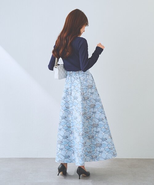 La boutique BonBon（ラブティックボンボン）の「【miki監修カラー・ネイビー＆サックス追加！】ドレープネックプルオーバー（Tシャツ/カットソー・レディース・グレイッシュベージュ/オフホワイト/サックスブルー/ネイビー・FREE）」の22枚目の写真