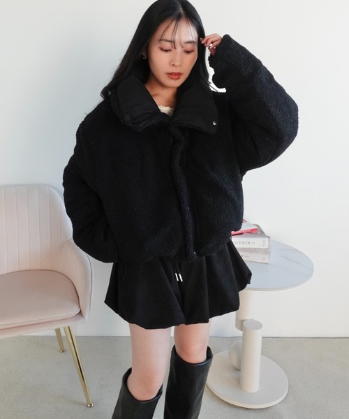 VANNIE U(ヴァニーユー)の「中綿ボアリバーシブルコート/2WAY(ダウンジャケット/コート・レディース・アイボリー/ブラック・FREE)」の22枚目の写真