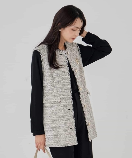 a.v.v（アーヴェヴェ）の「ミックスツイードペプラムジレ（その他アウター・レディース・アイボリー/チャコールグレー・36/38/40）」の11枚目の写真