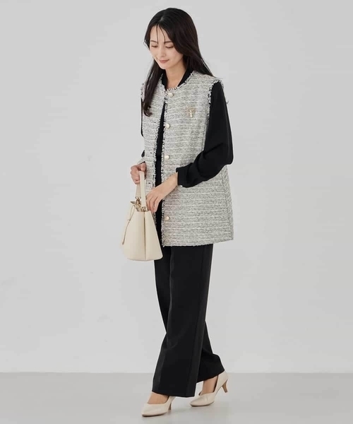 a.v.v（アーヴェヴェ）の「ミックスツイードペプラムジレ（その他アウター・レディース・アイボリー/チャコールグレー・36/38/40）」の20枚目の写真