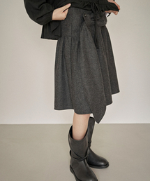 OURO（アウロ）の「WOOL SHIRRING SKIRT [ CHARCOAL ]（スカート）」