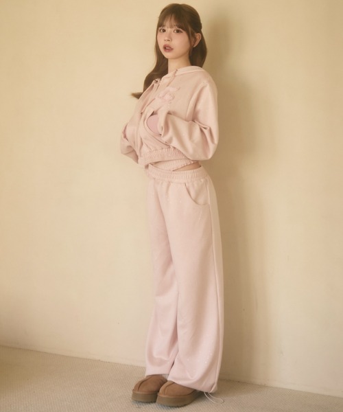 TITTY&CO.(ティティーアンドコー)の「ファーロゴラメスウェットパーカー(パーカー・レディース・ブラック/ピンク/ライトグレー・FREE)」の19枚目の写真