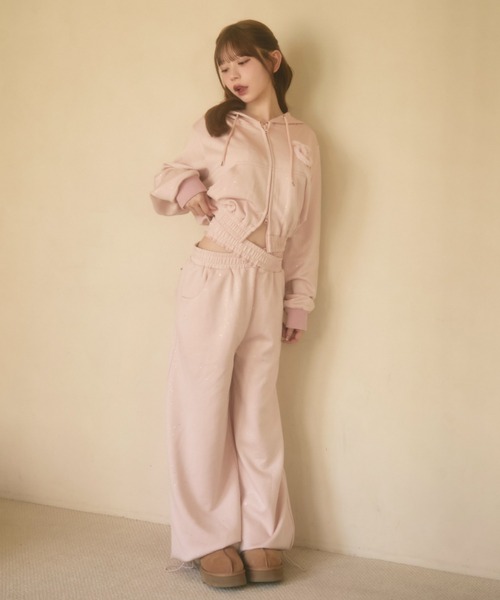 TITTY&CO.(ティティーアンドコー)の「ファーロゴラメスウェットパーカー(パーカー・レディース・ブラック/ピンク/ライトグレー・FREE)」の20枚目の写真