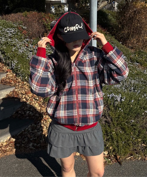 sedacle(セダクル)の「リバーシブルチェックジップパーカー(パーカー・メンズ・グレー/ベージュ/レッド・SMALL/MEDIUM/LARGE)」の7枚目の写真
