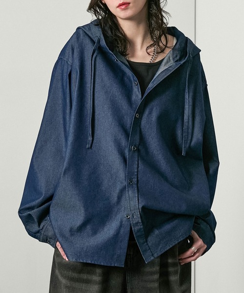 Alfred Alex(アルフレッドアレックス)の「【Alfred Alex】ヴィンテージライク オーバーサイズ デニム フードシャツ(シャツ/ブラウス・メンズ・ネイビー/ブラック/ブルー/チャコールグレー・L/M/S)」の3枚目の写真