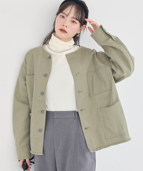 earth music&ecology（アースミュージックアンドエコロジー）の「ノーカラーカバーオール（カバーオール・レディース・ライトグリーン・FREE）」の4枚目の写真