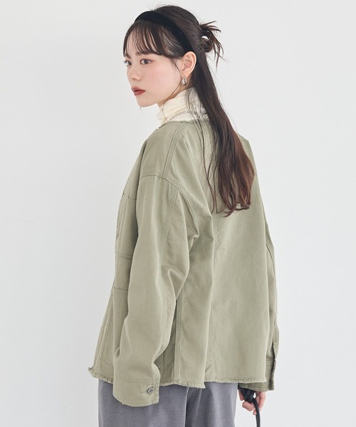 earth music&ecology（アースミュージックアンドエコロジー）の「ノーカラーカバーオール（カバーオール・レディース・ライトグリーン・FREE）」の7枚目の写真