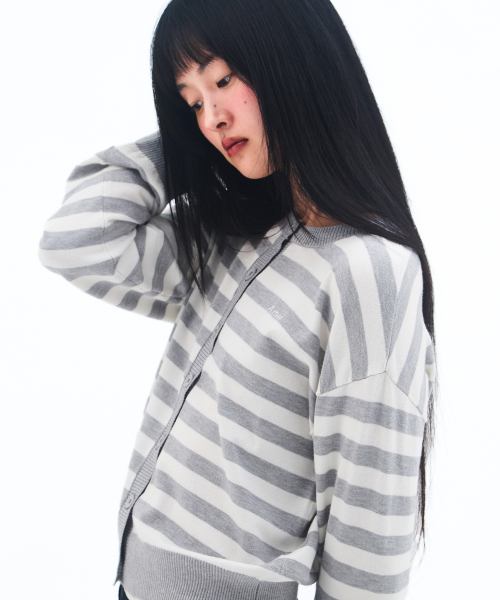 AMESWORLDWIDE(アメスワールドワイド)の「STRIPE ROUND NECK CARDIGAN GREY(カーディガン/ボレロ・レディース・その他・FREE)」の6枚目の写真