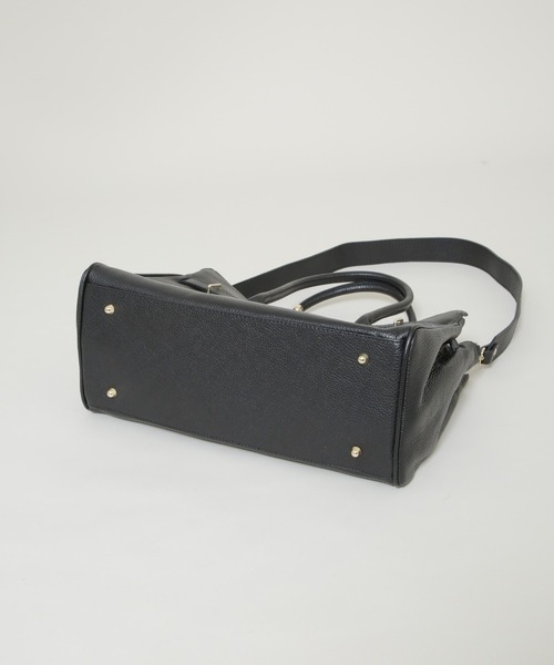 AULENTTI（オウレンティ）の「AULENTTI/レザーターンロックモチーフビッグトート（トートバッグ・レディース・ブラック・FREE）」の8枚目の写真