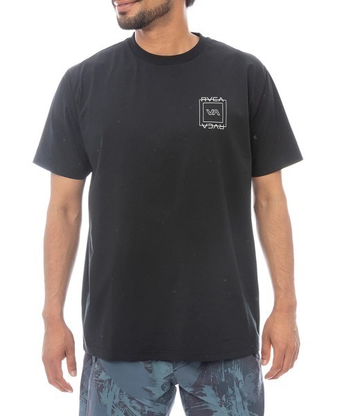 RVCA(ルーカ)の「【RVCA/ルーカ】 ILL ESCAPE SQUARE SFST 水陸両用 バックプリント 半袖ラッシュガード・サーフT(水着)(ラッシュガード・レディース・ブラック/ホワイト・LARGE/MEDIUM/SMALL)」の3枚目の写真