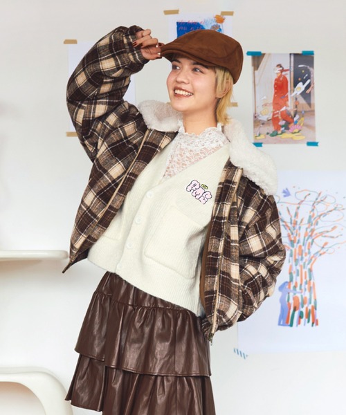 PUNYUS（プニュズ）の「ロゴ刺繍ニットカーディガン（カーディガン/ボレロ・レディース・ホワイト/グリーン系その他・1/2/3/4/5）」の5枚目の写真