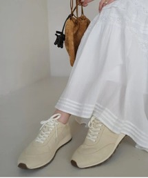 anuans（アニュアンス）の「ロートップスニーカー（スニーカー）」