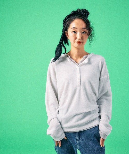 LEPSIM（レプシィム）の「シアーワッフルヘンリープルオーバー　639382（Tシャツ/カットソー・レディース・ライトグレー/ライトピンク/チャコールグレー/オフホワイト・FREE）」の2枚目の写真