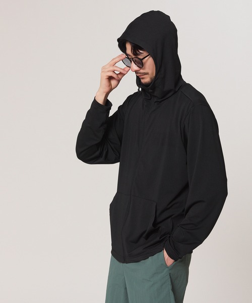 coca(coca)(コカ)の「ユニセックスUVカットパーカー(パーカー・レディース・ブラック/ホワイト・XL/M/L)」の10枚目の写真